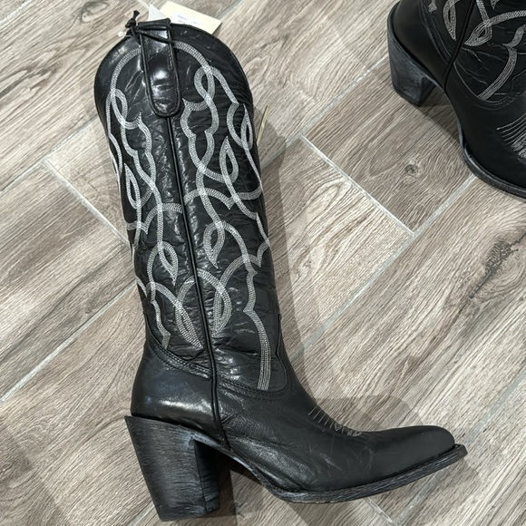 Idyllwind Woman’s Revenge Boots by Miranda Lambert - Picture 4 of 10